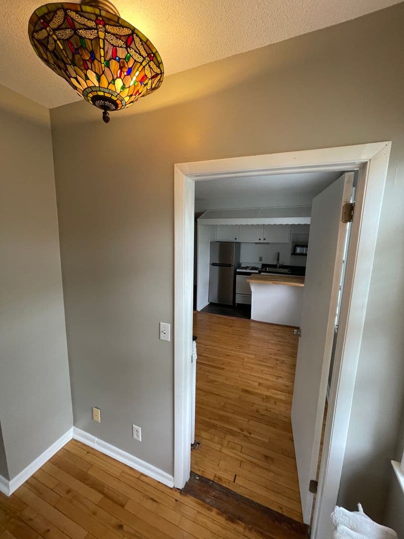 Minneapolis Apartment: 2118 Pillsbury Ave S