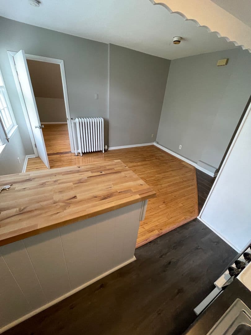 Minneapolis Apartment: 2118 Pillsbury Ave S