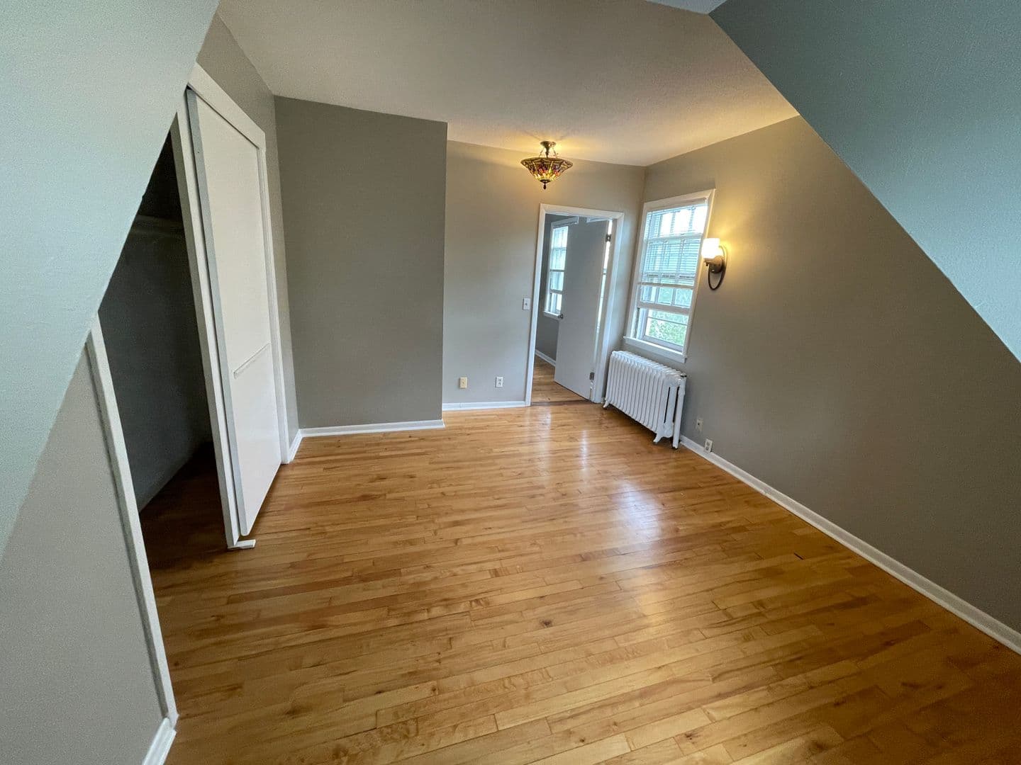 Minneapolis Apartment: 2118 Pillsbury Ave S