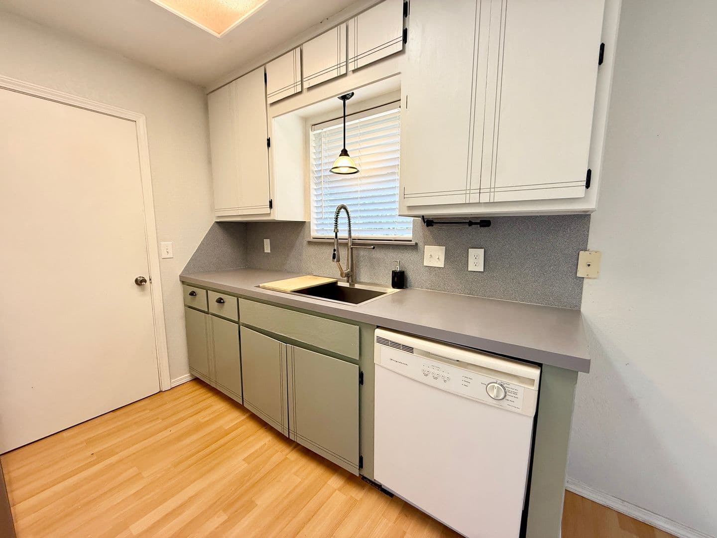 Norman House: 3608 Peregrine Dr
