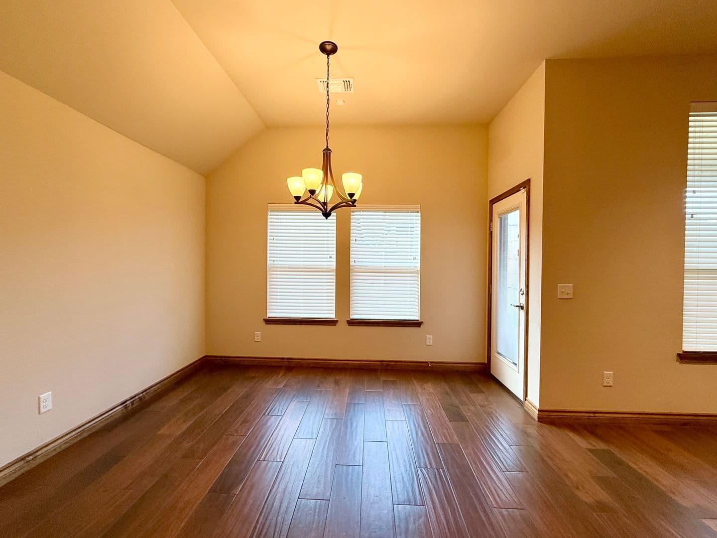 Norman House: 706 Sedona Dr