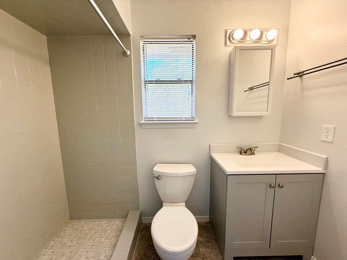 Norman House: 3608 Peregrine Dr