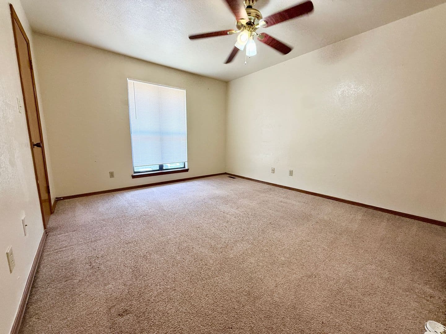 Norman House: 1901 E Lindsey Street #30