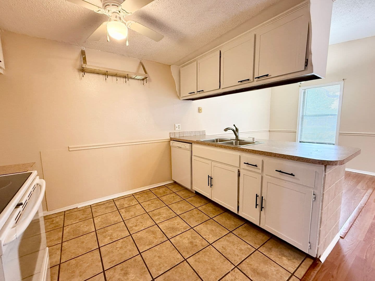 Moore House: 2111 Goodrich Dr