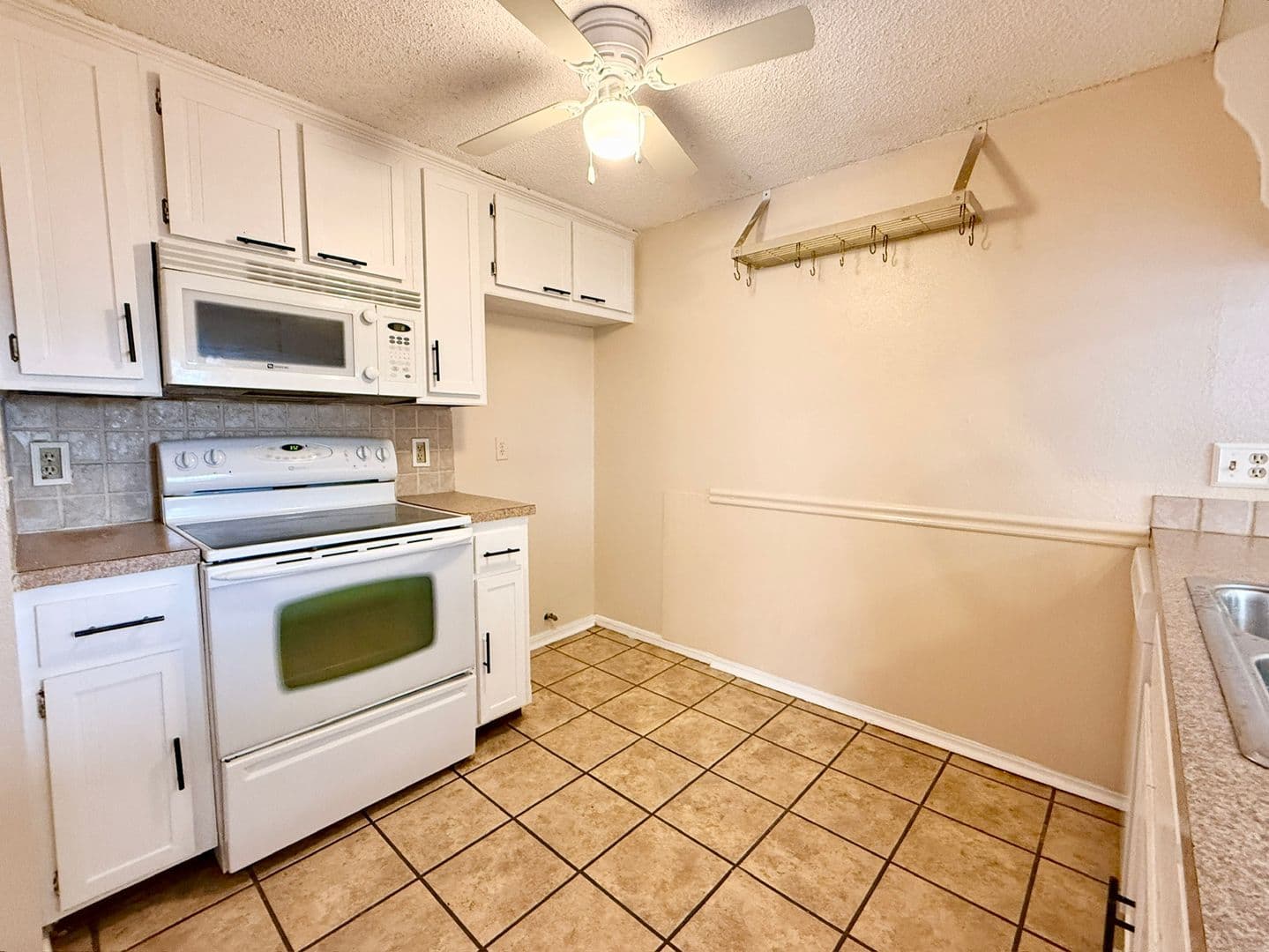 Moore House: 2111 Goodrich Dr