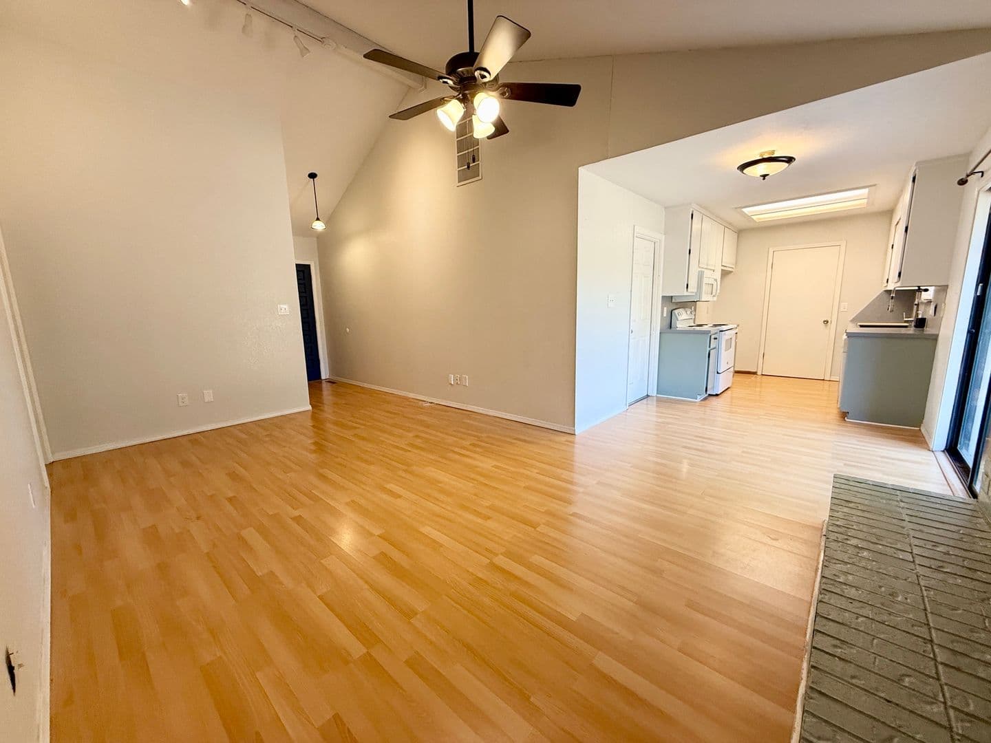 Norman House: 3608 Peregrine Dr