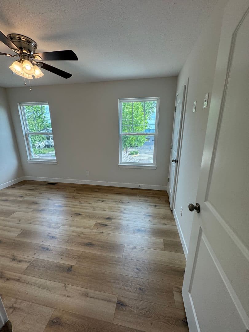 Columbia Apartment: 112 E Forest Ave