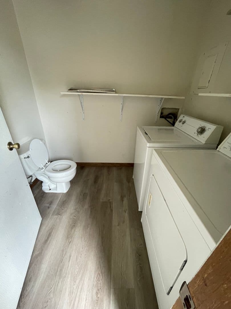 Columbia Apartment: 3540 - 3546 S Scott Blvd