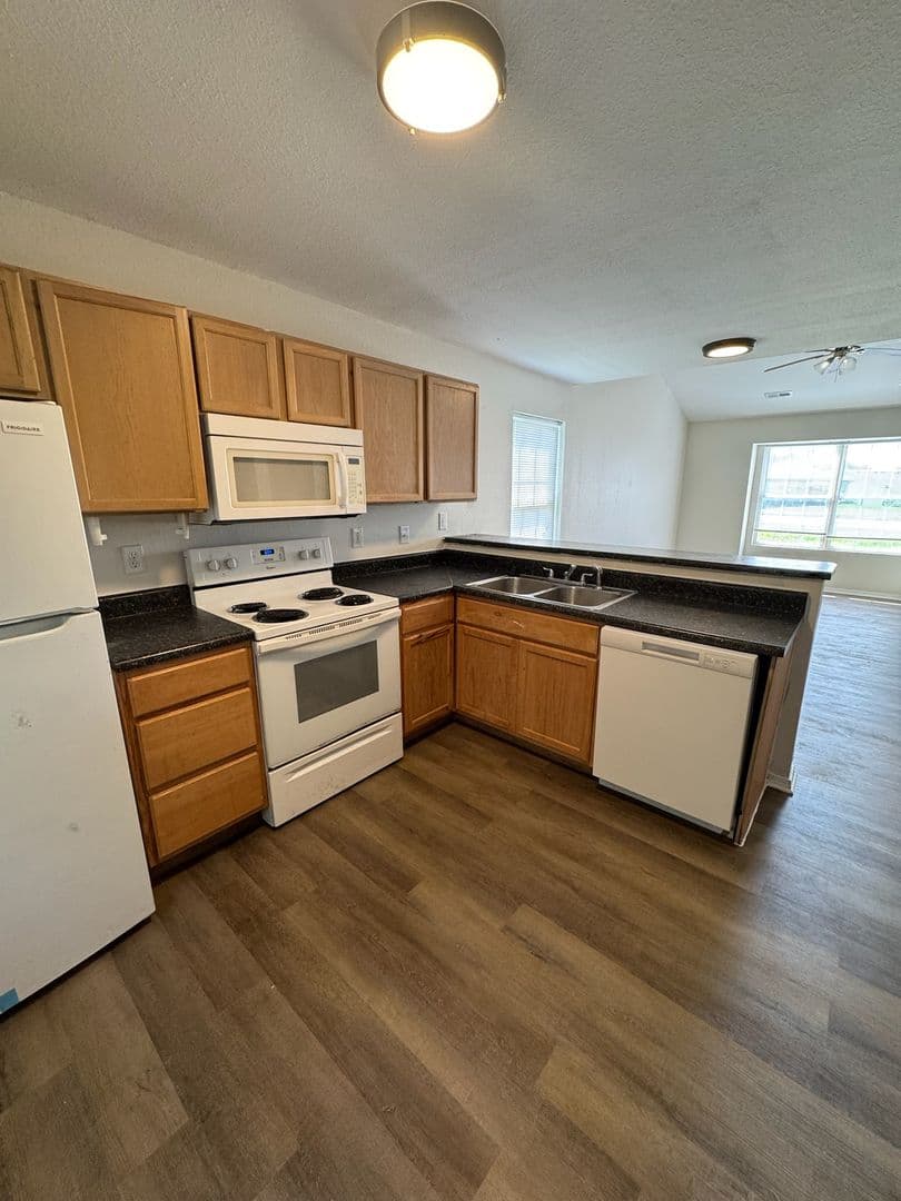 Columbia Apartment: 1717 - 1719 Hanover Blvd.