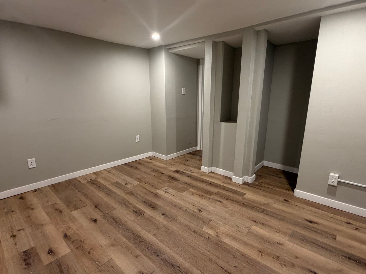 Jefferson City Apartment: 620 E. McCarty St