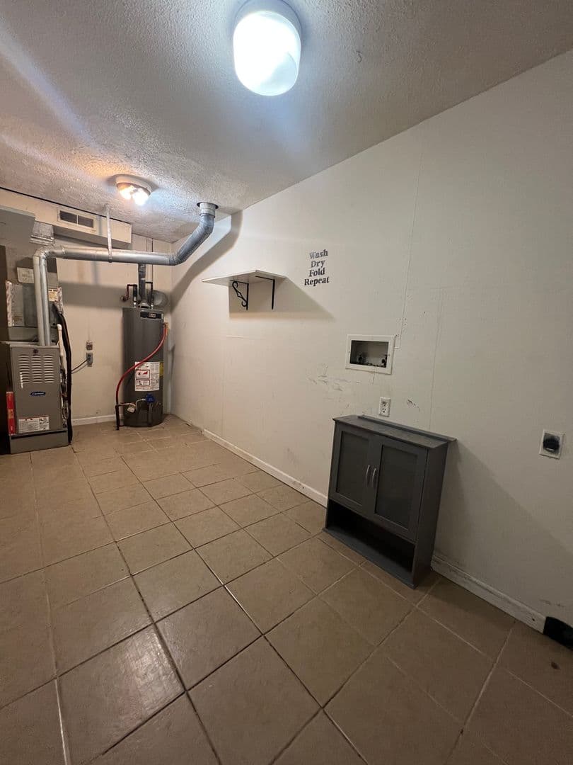 Columbia Apartment: 722-724 Clinkscales Rd.