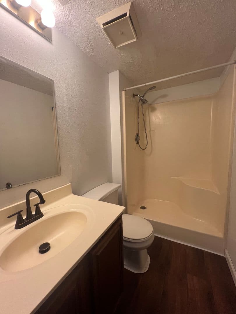 Columbia Apartment: 722-724 Clinkscales Rd.