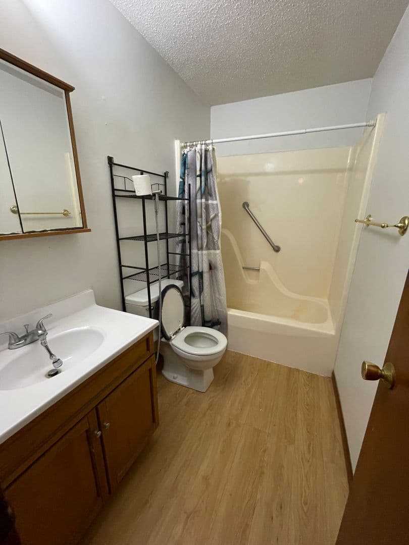 Columbia Apartment: 106 Southampton Dr - 4601 Bethel St
