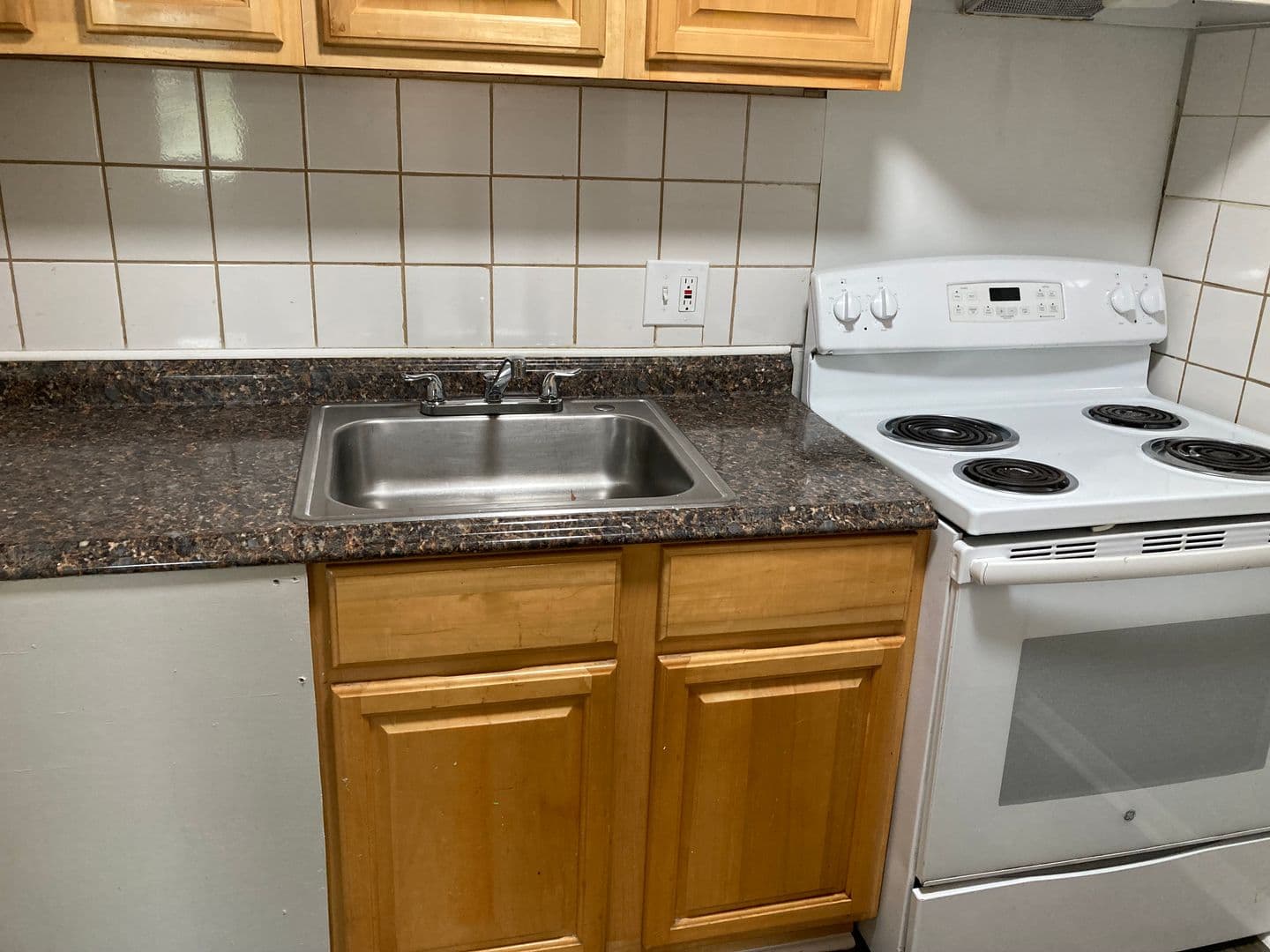 Baltimore Apartment: 5700-5706 Radecke