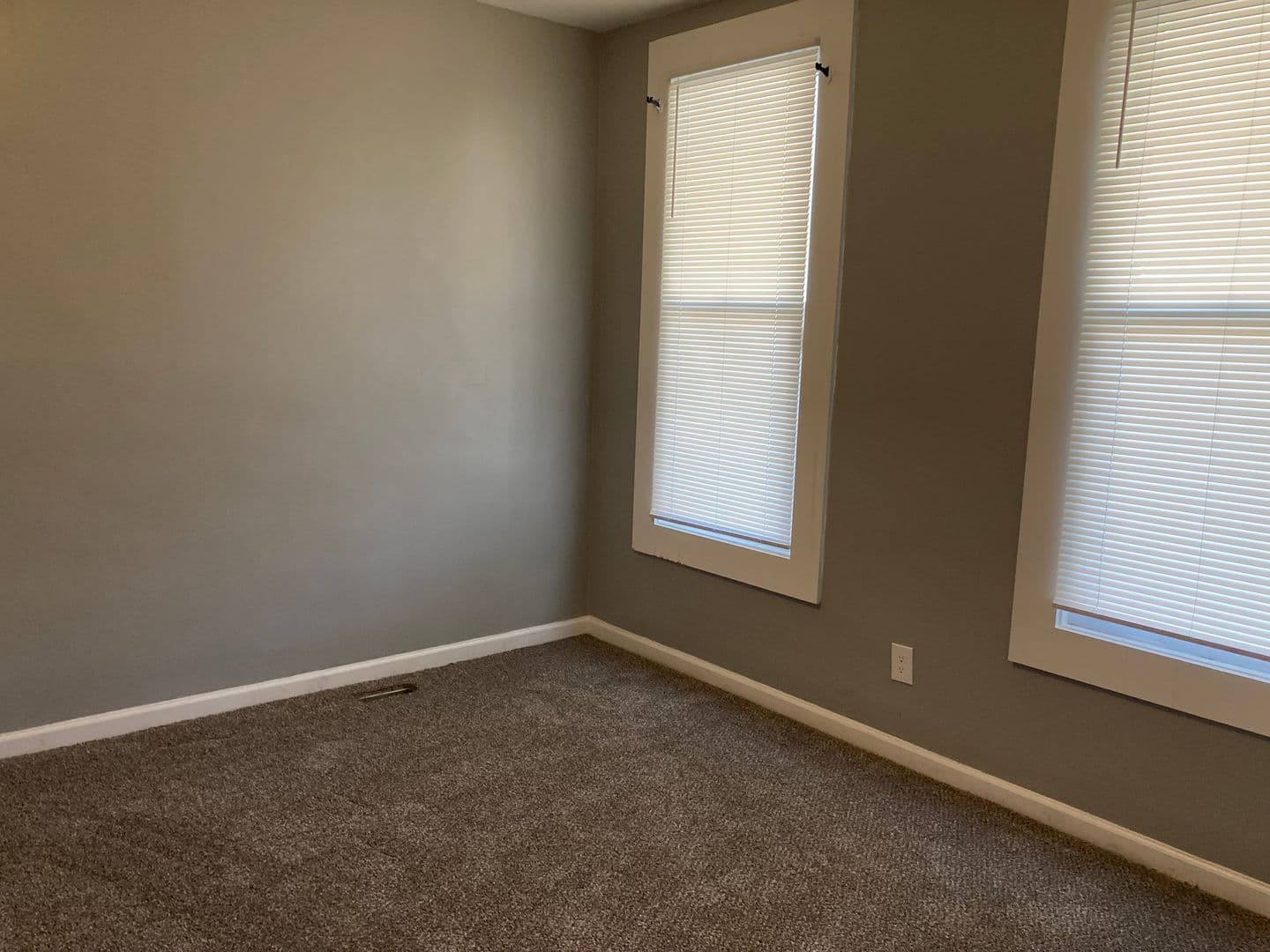 Baltimore Apartment: 3225 Cliftmont Avenue