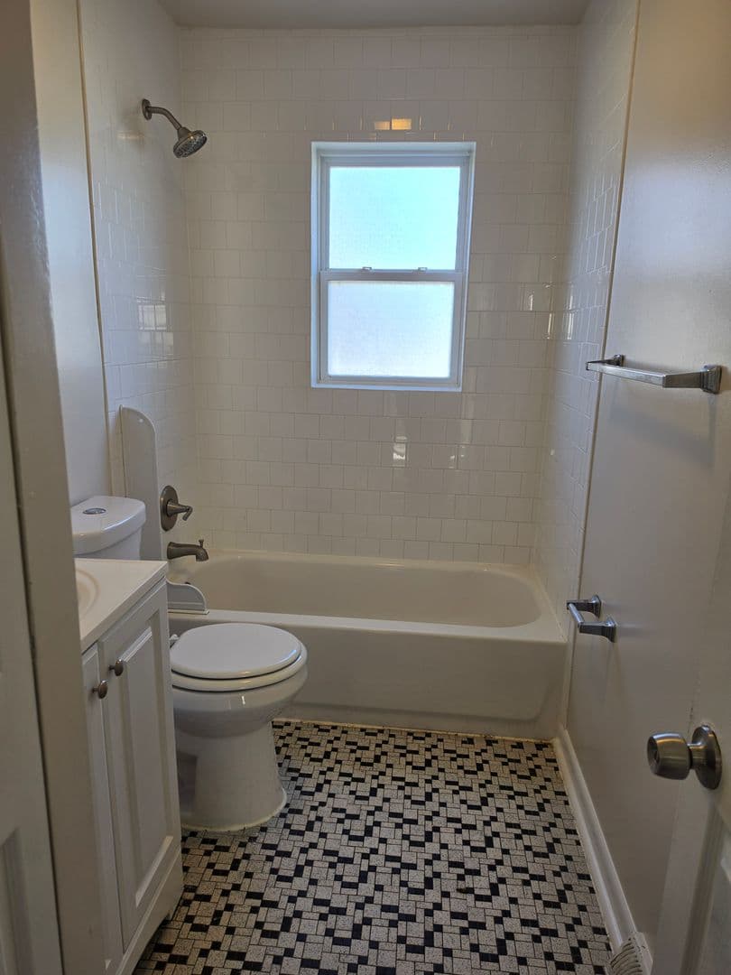 Baltimore Apartment: 3602 Monterey Road