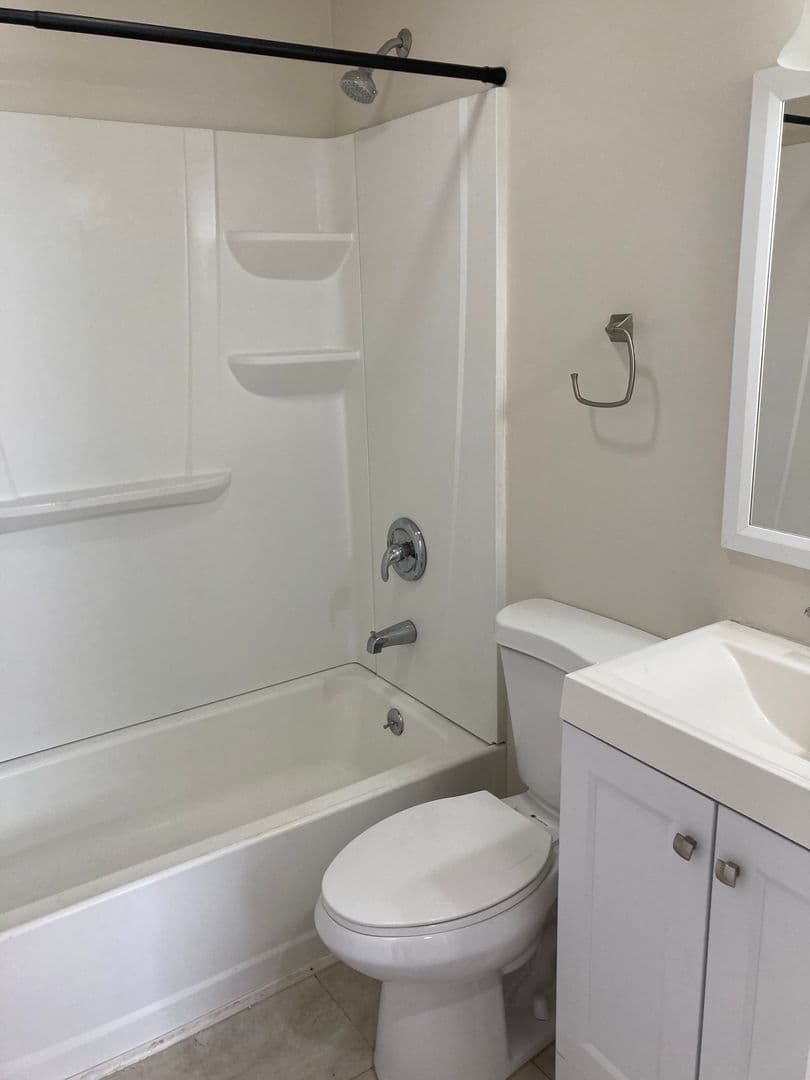 Baltimore Apartment: 119 West Saratoga Street