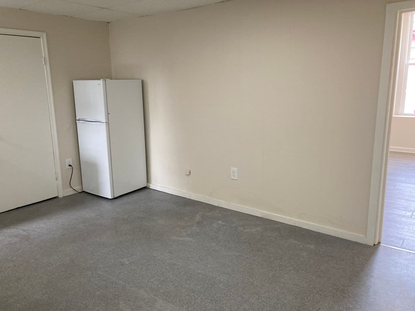 Baltimore Apartment: 121 West Saratoga Street