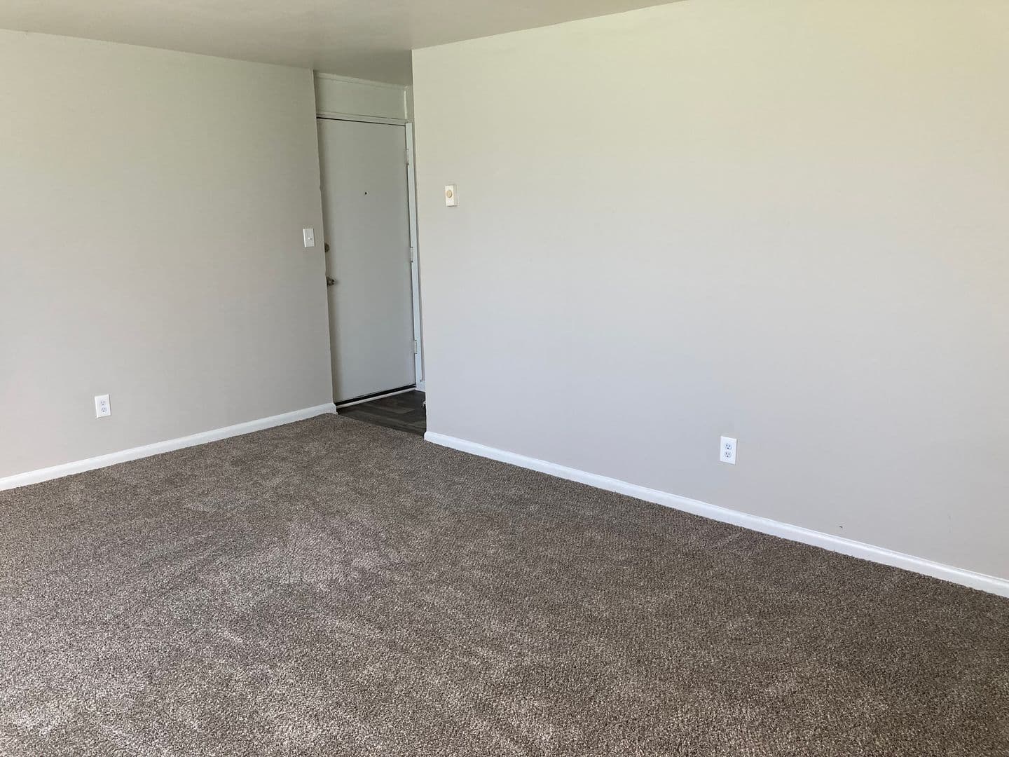 Baltimore Apartment: 5700-5706 Radecke