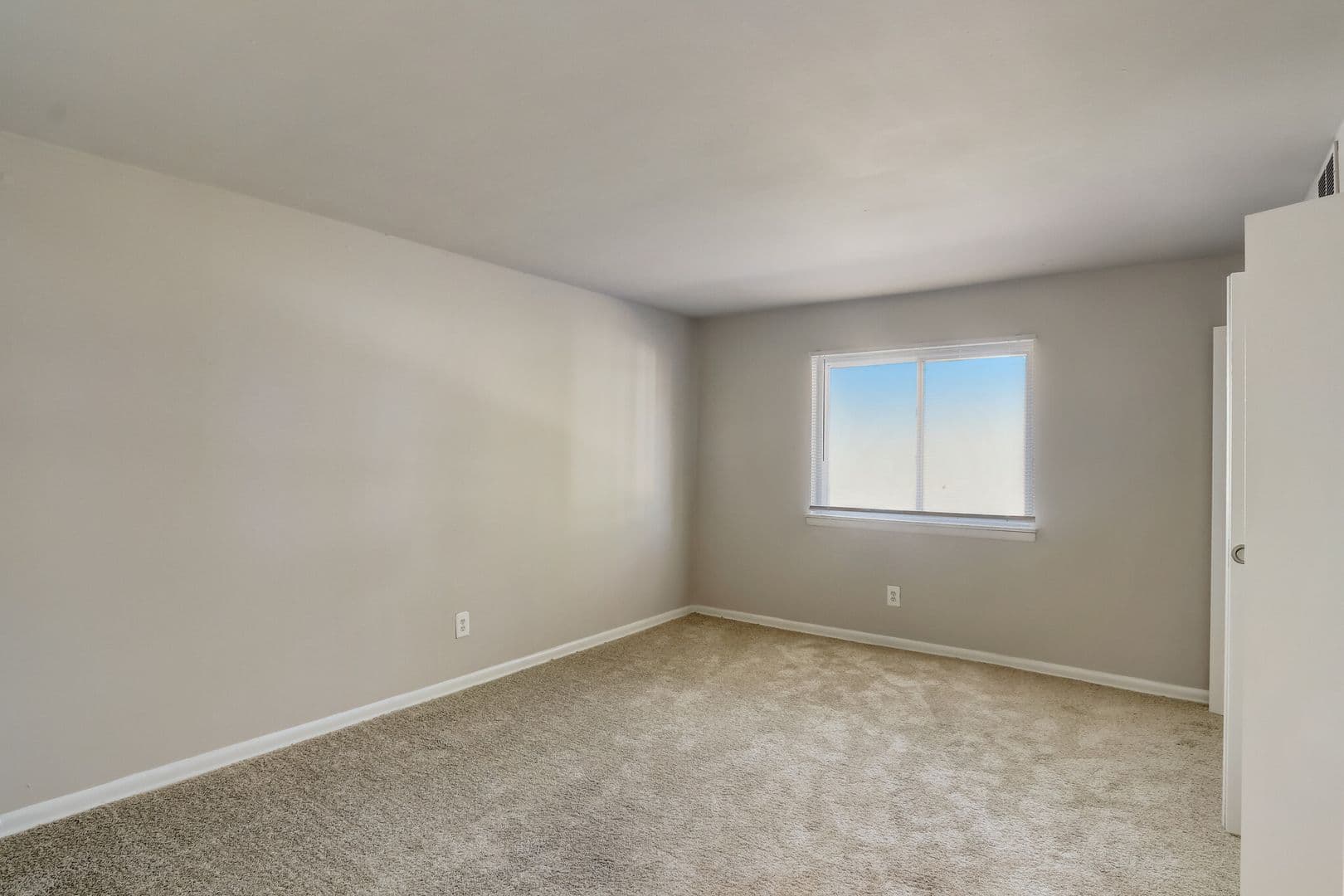 Baltimore Apartment: 4738 Wakefield Rd.