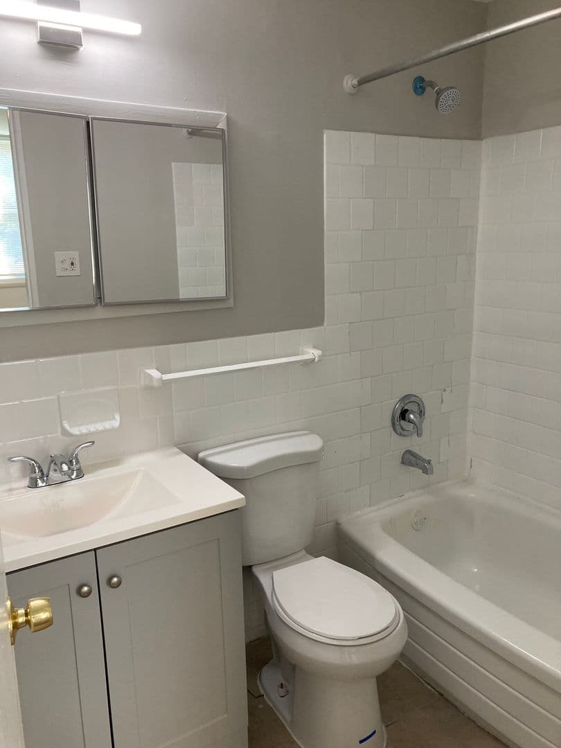 Baltimore Apartment: 5700-5706 Radecke