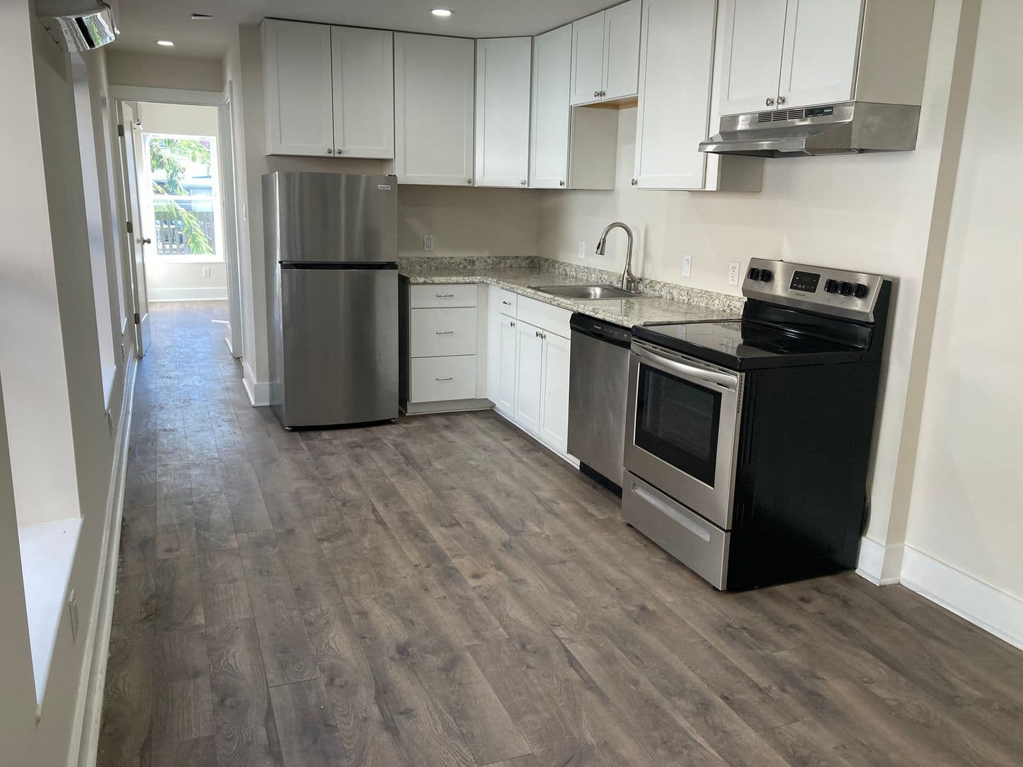 Baltimore Apartment: 119 West Saratoga Street