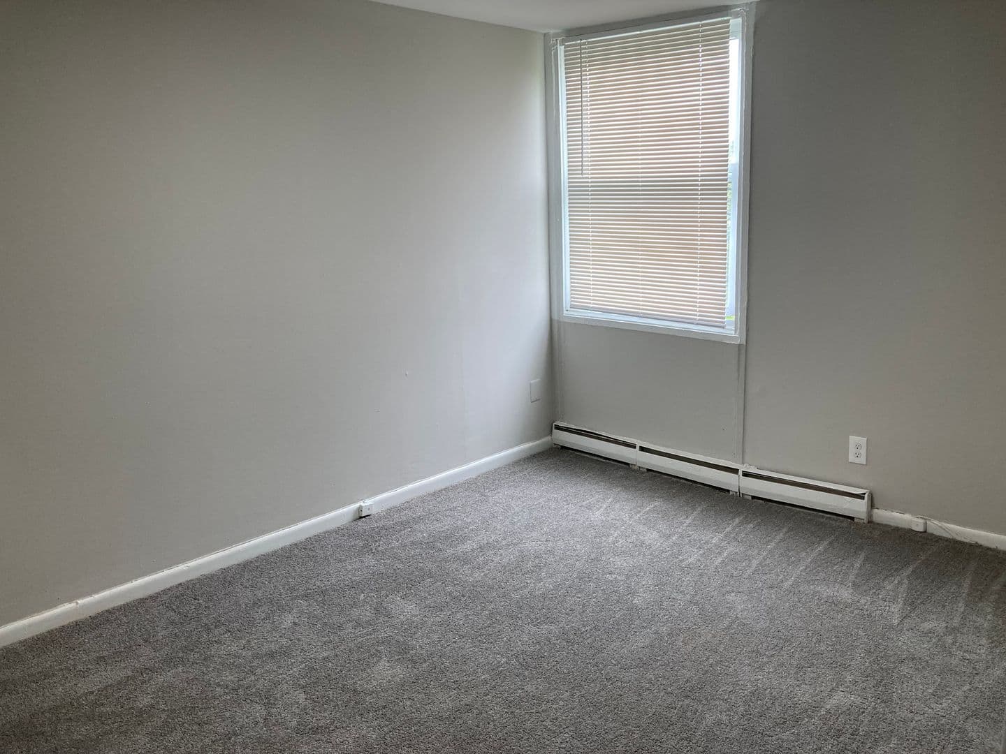 Baltimore Apartment: 5700-5706 Radecke