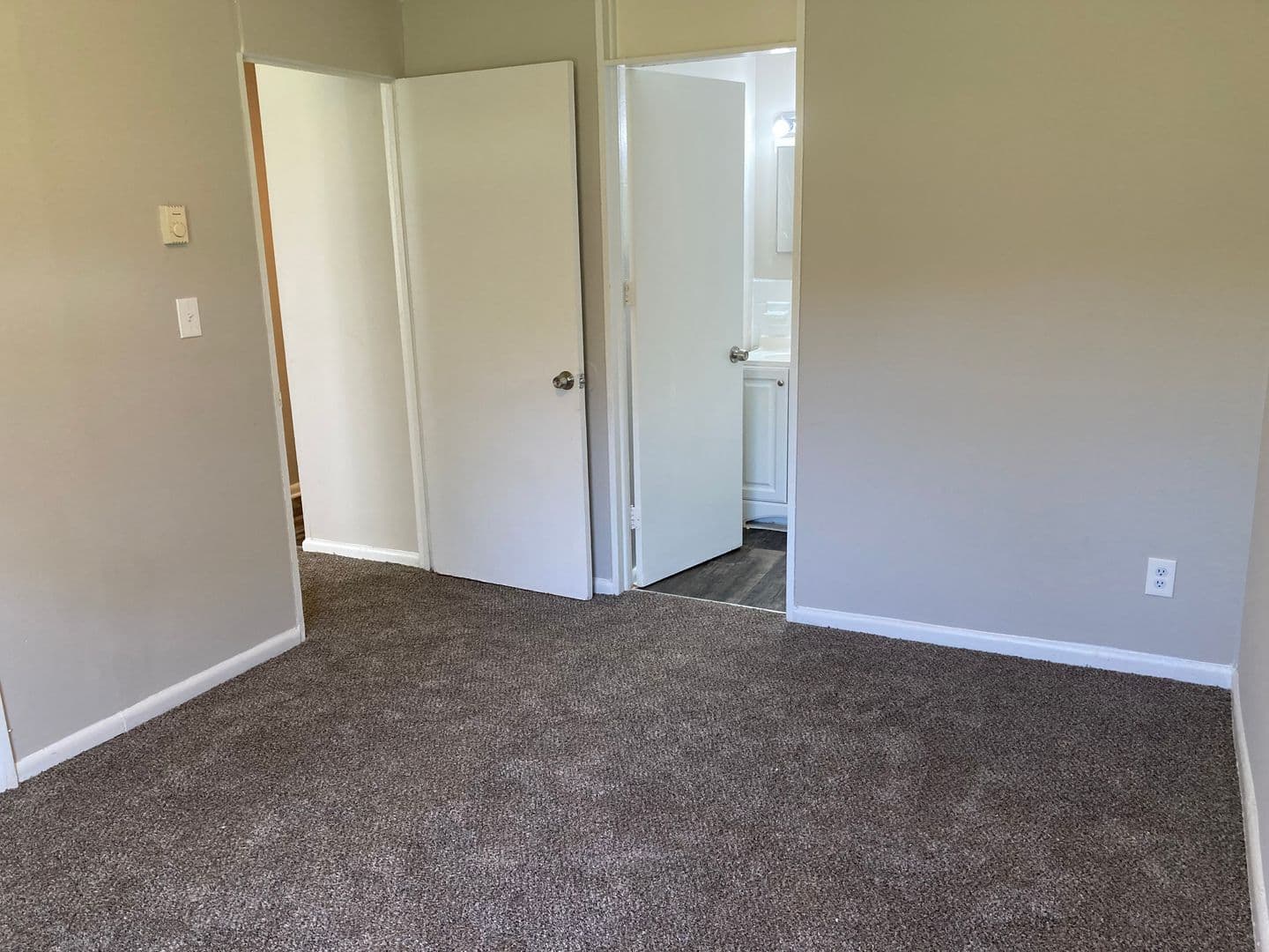 Baltimore Apartment: 5700-5706 Radecke