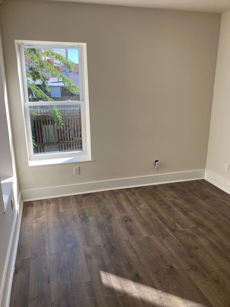 Baltimore Apartment: 119 West Saratoga Street