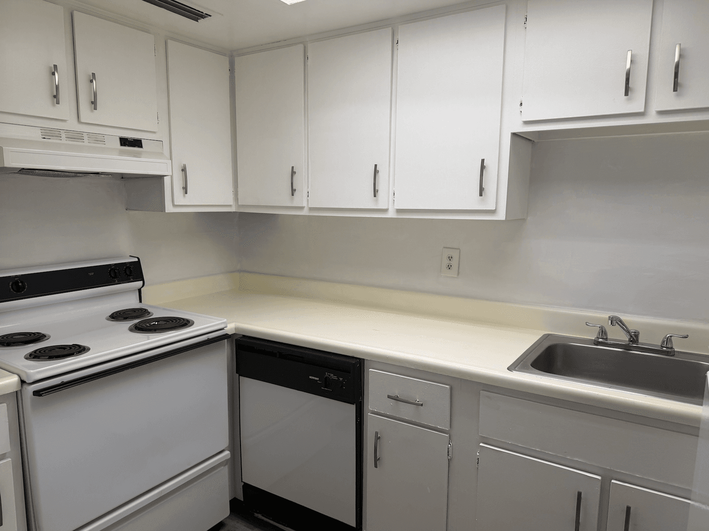 Maitland Condo: 551 Flemming Way