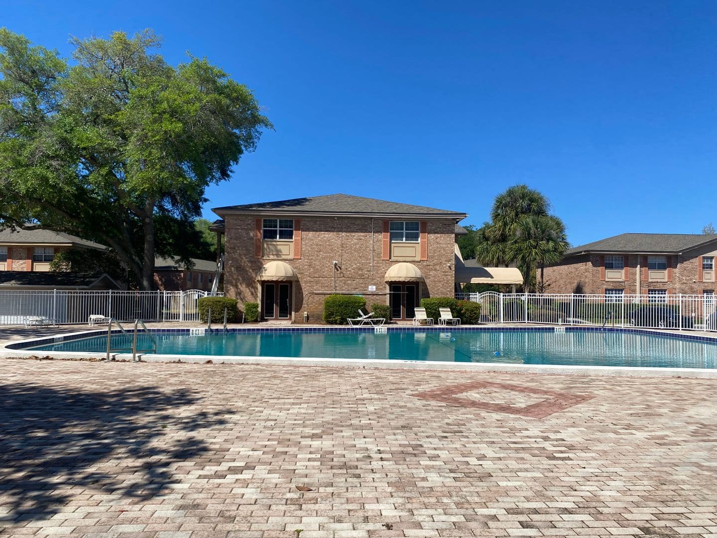 Maitland Condo: 551 Flemming Way