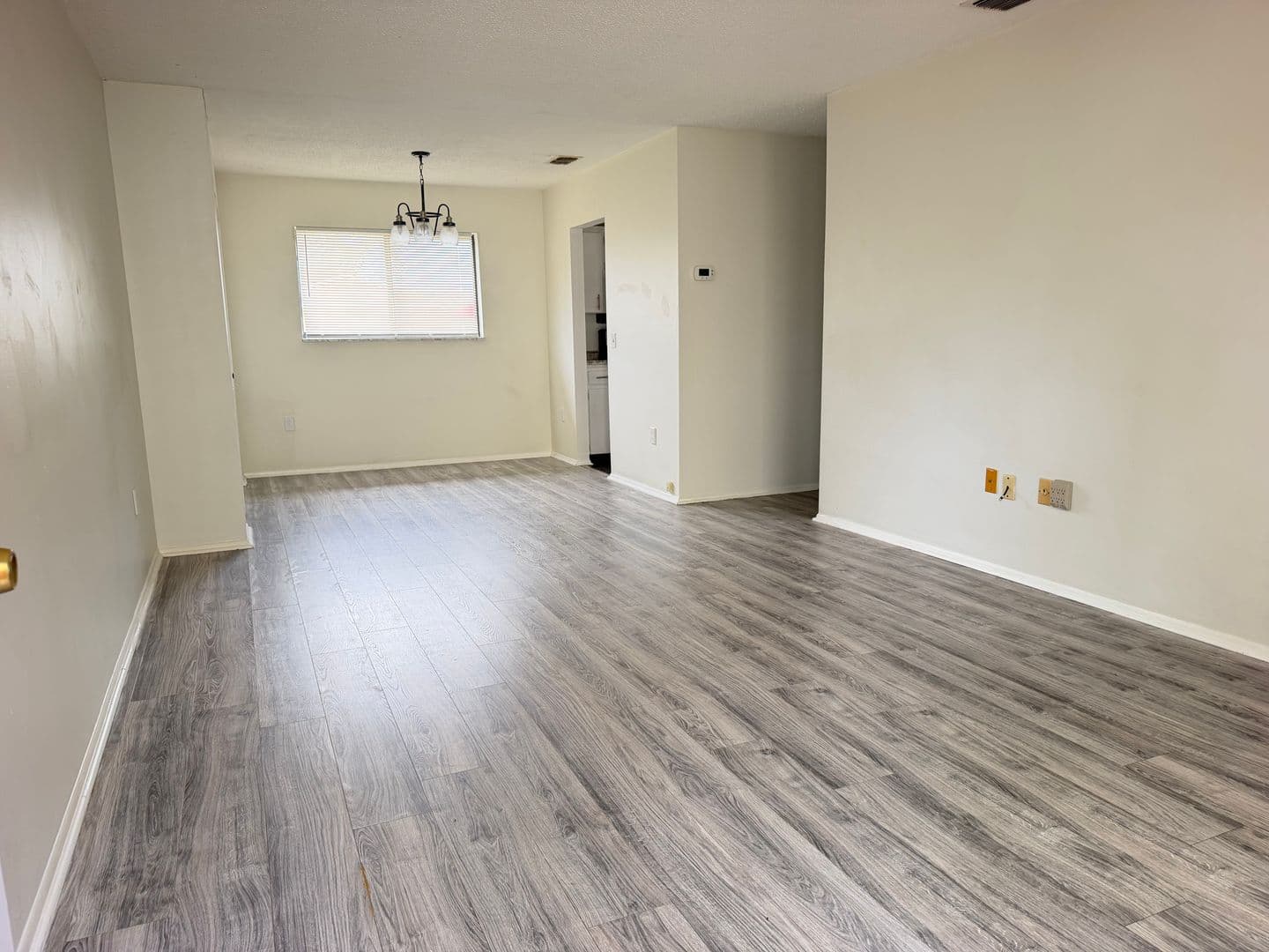 Winter Springs Townhome: 355 San Miguel St.