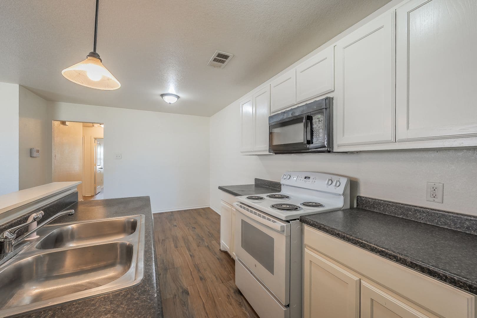 Fort Worth House: 8121 Doreen Ave.