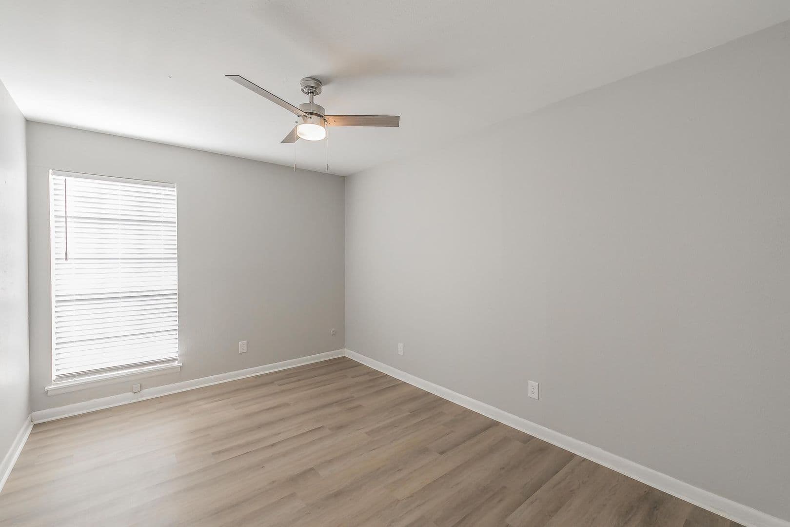 Fort Worth House: 4901 Bryce Ave #A