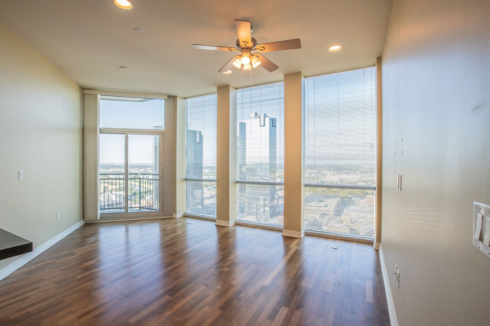 Fort Worth House: 500 Throckmorton St., #2502