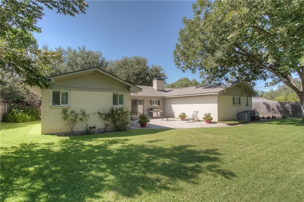 Fort Worth House: 4309 Sarita Drive