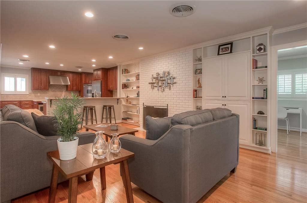 Fort Worth House: 4309 Sarita Drive