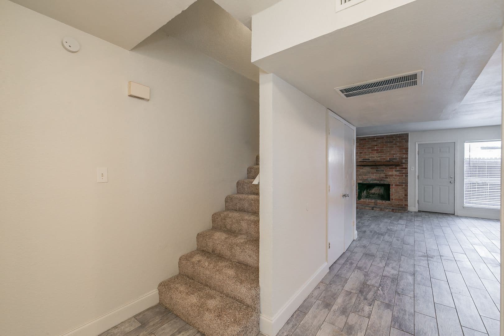 Fort Worth House: 7604 Chapin Road, Unit A