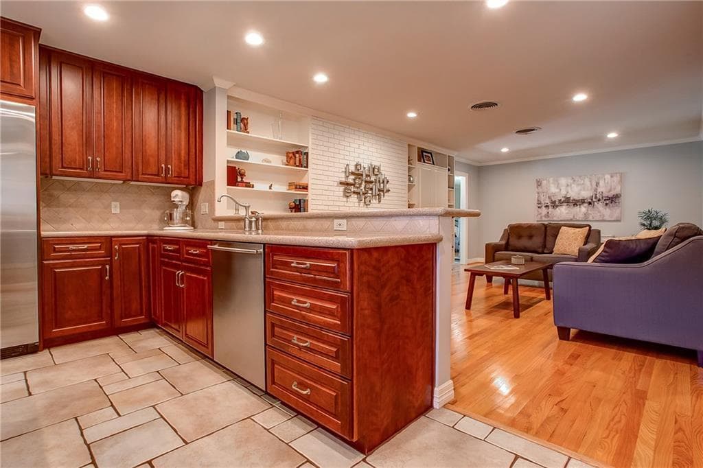 Fort Worth House: 4309 Sarita Drive