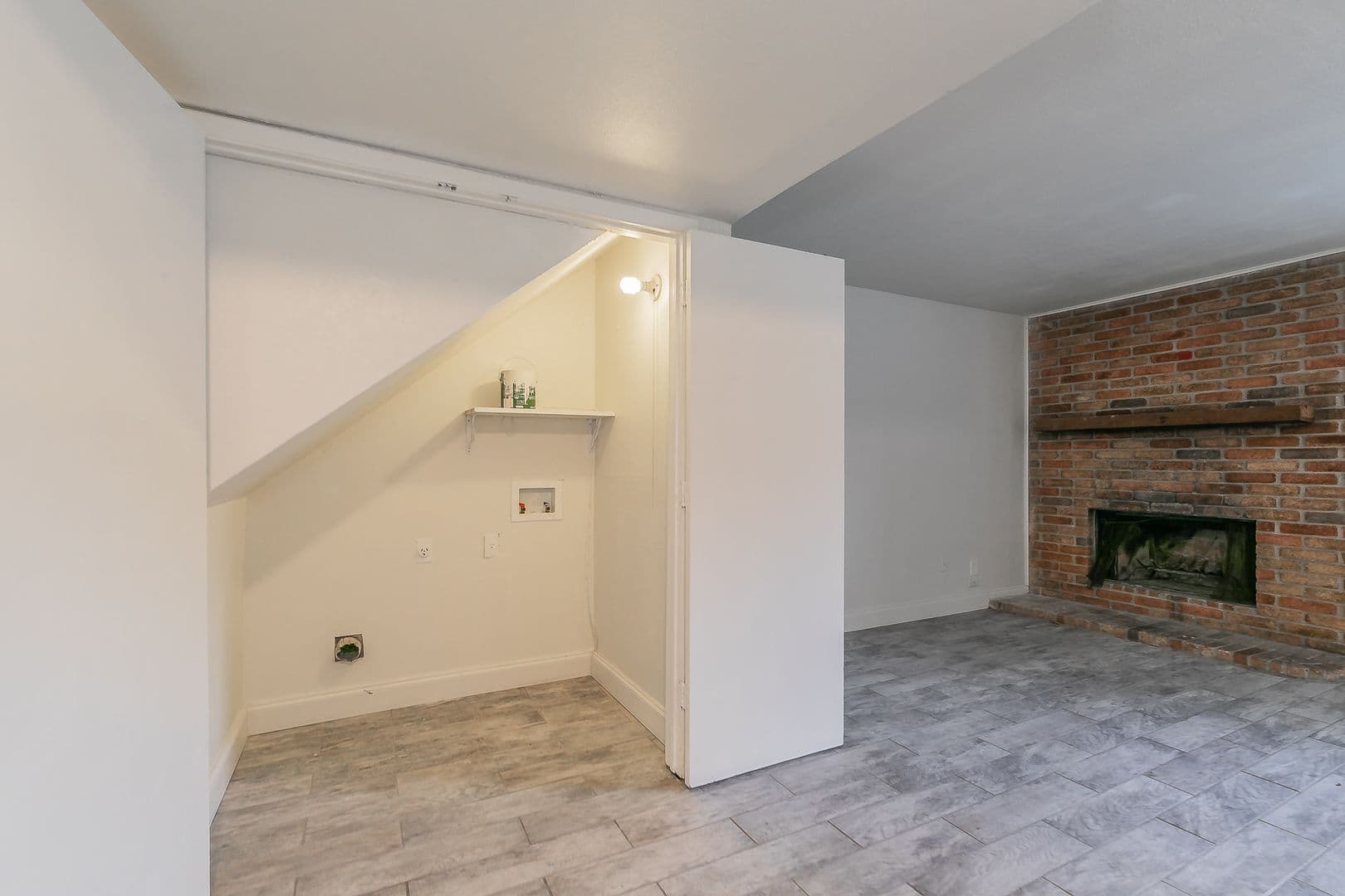 Fort Worth House: 7604 Chapin Road, Unit A