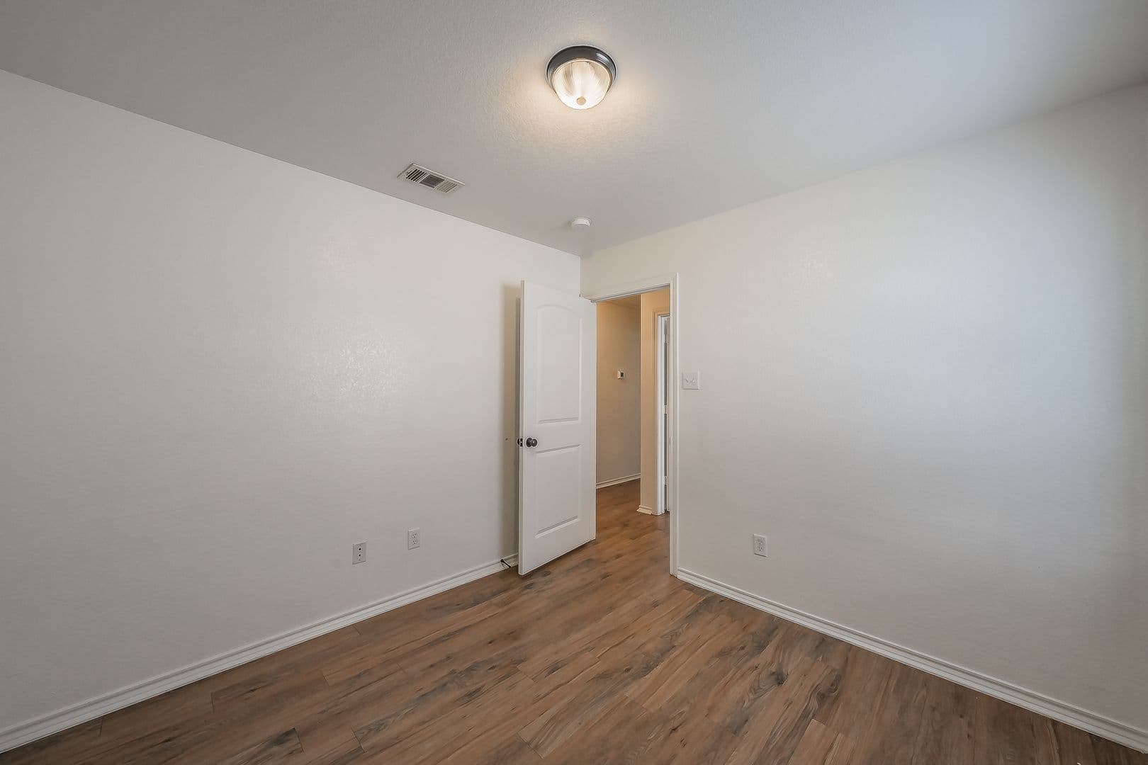 Fort Worth House: 8121 Doreen Ave.