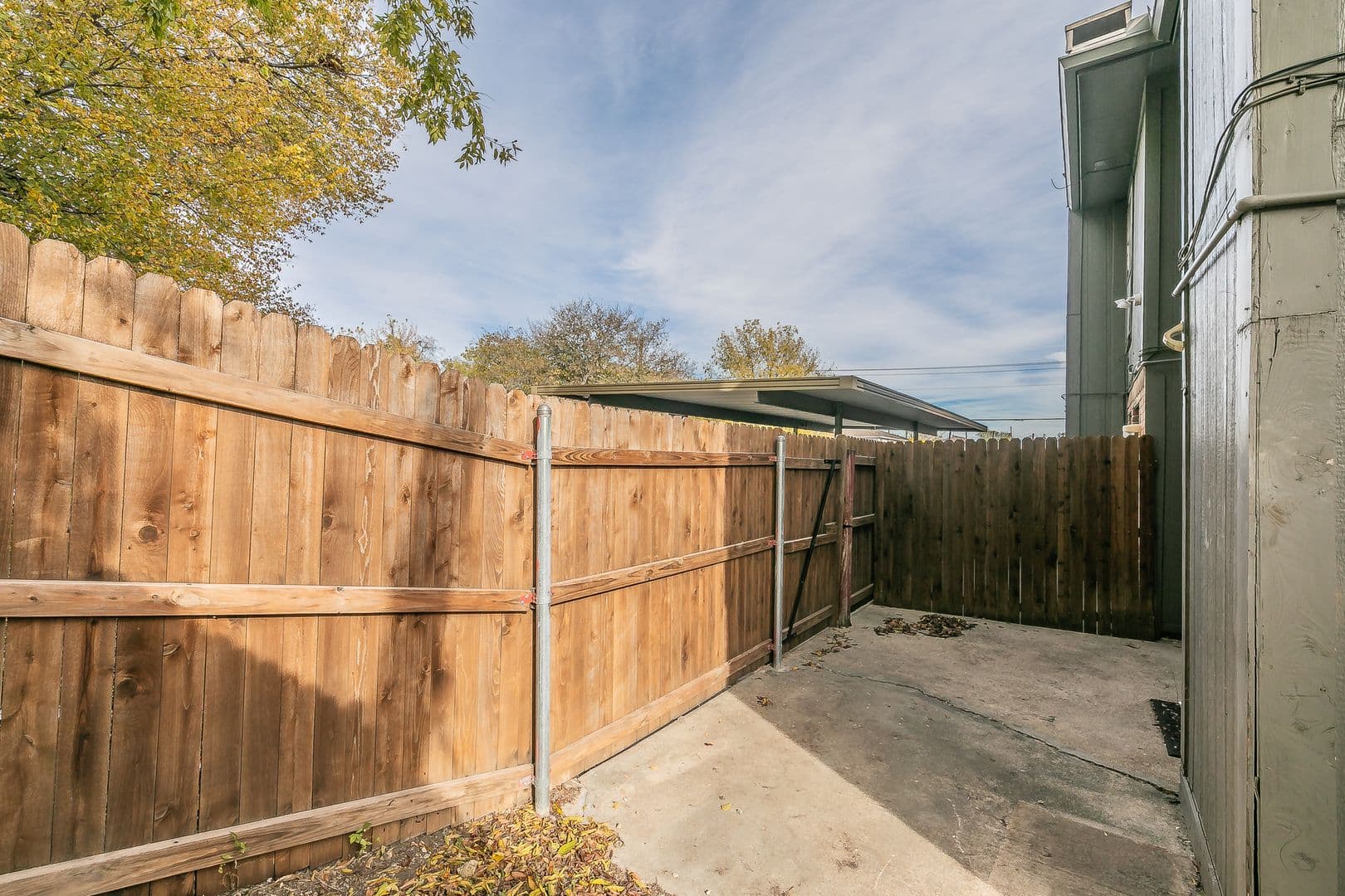 Fort Worth House: 7604 Chapin Road, Unit A