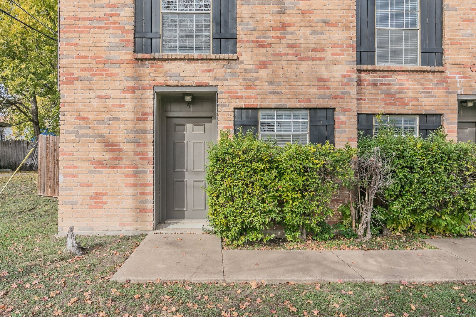 Fort Worth House: 7604 Chapin Road, Unit A