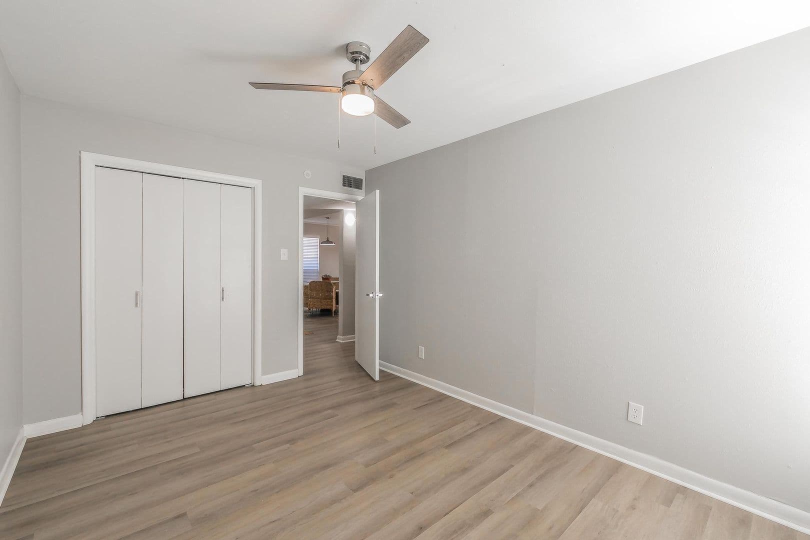 Fort Worth House: 4901 Bryce Ave #A