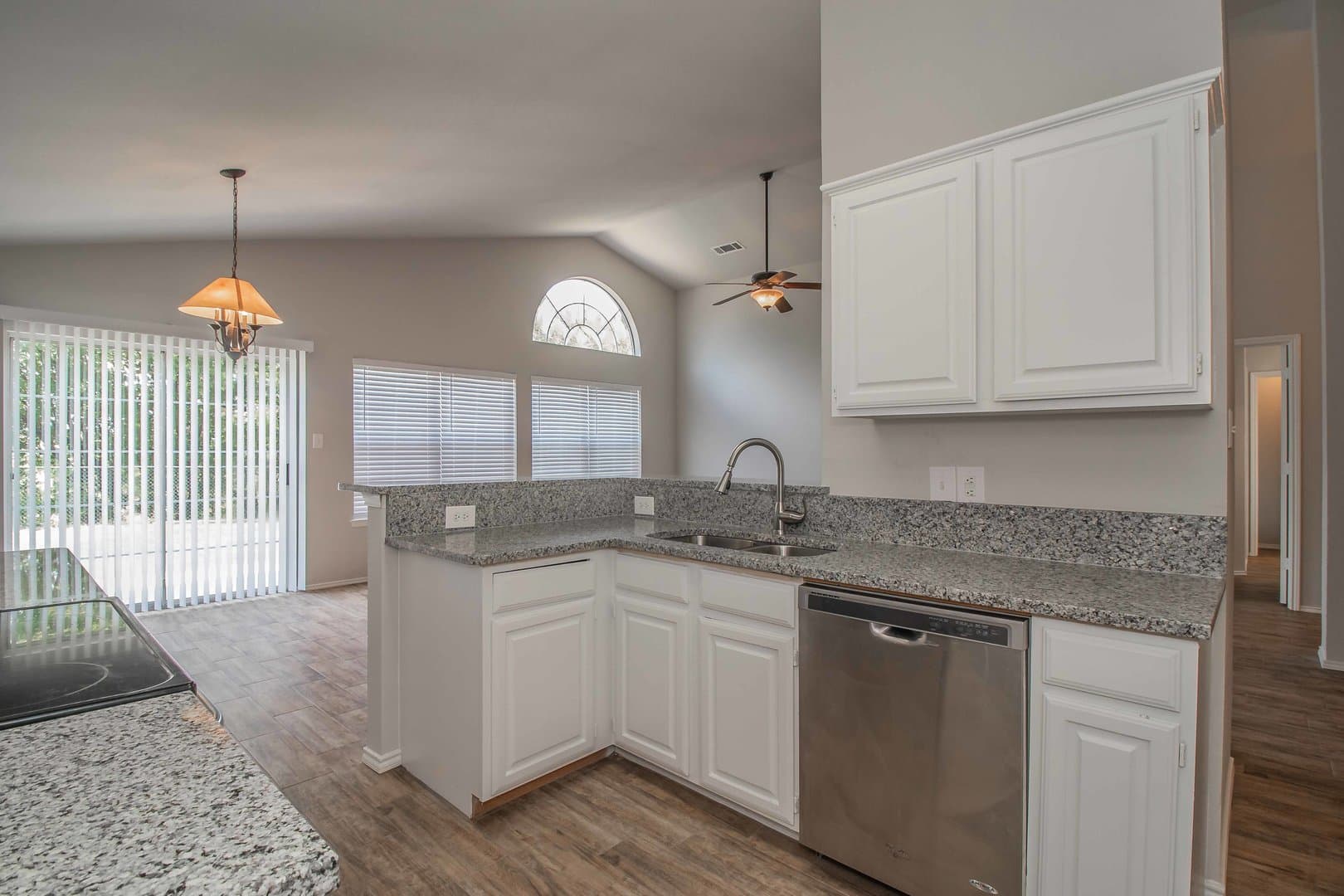 Aledo House: 437 Hillside Drive