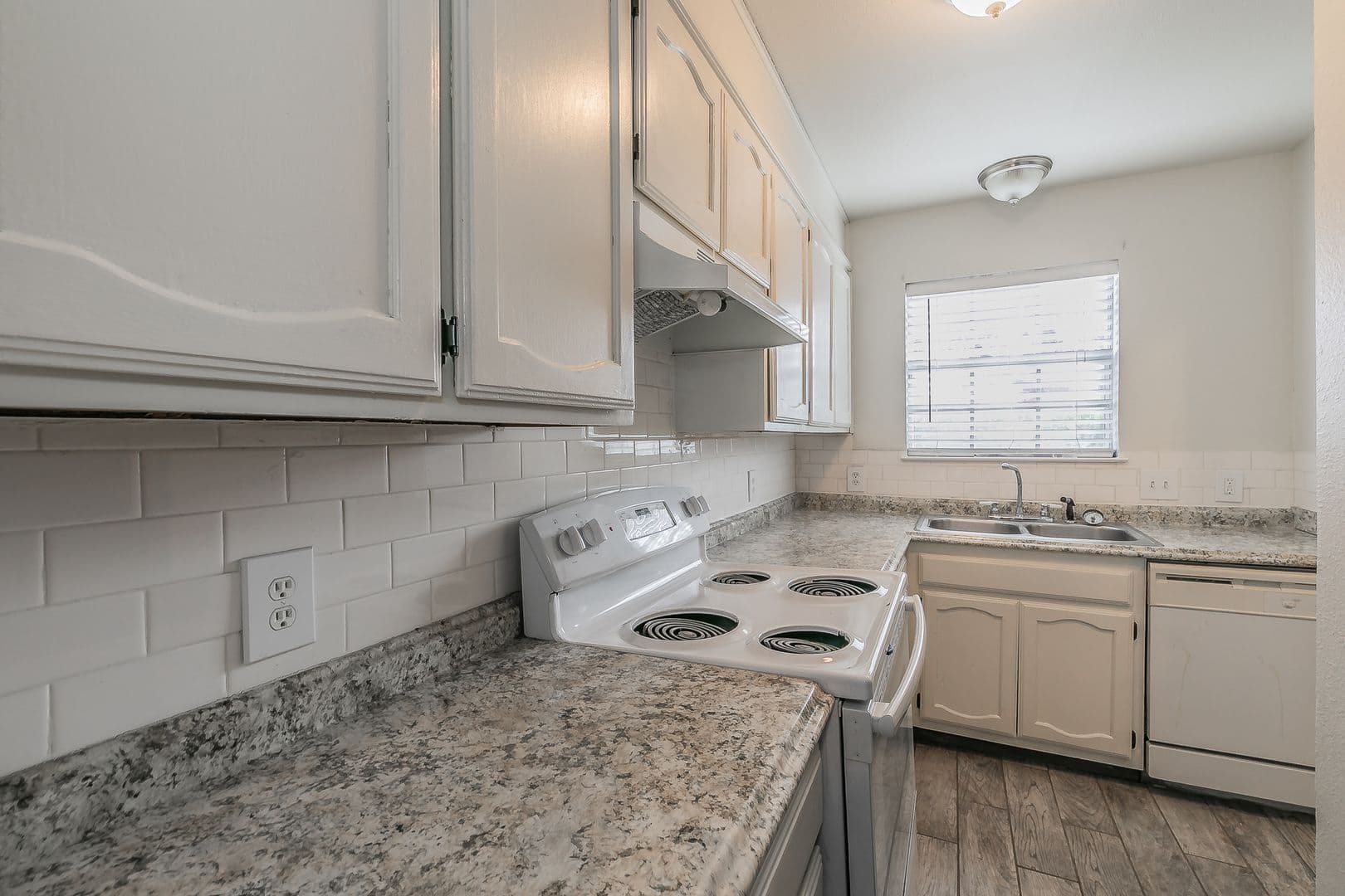 Fort Worth House: 7604 Chapin Road, Unit A