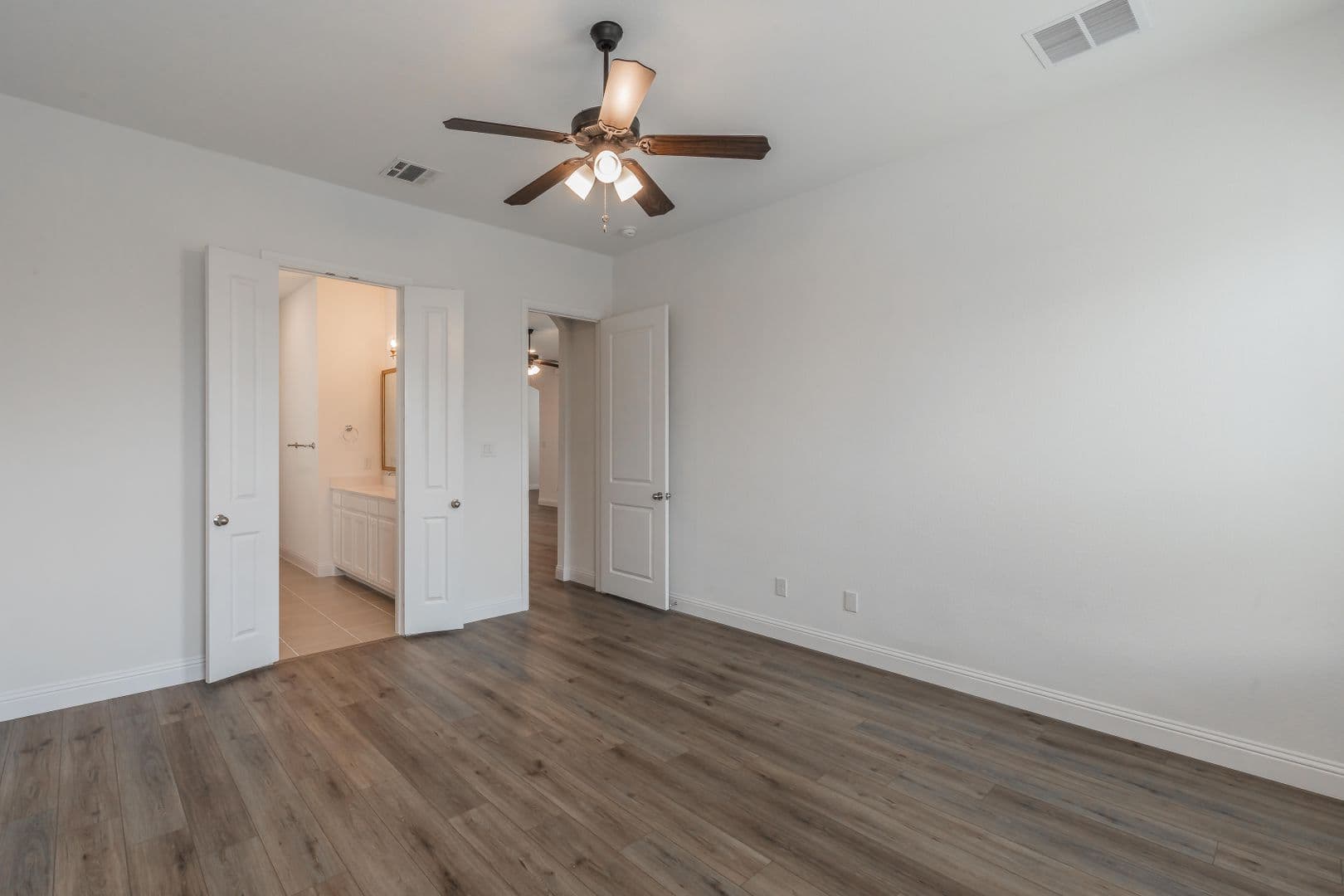 Aledo House: 105 Observation Dr. West