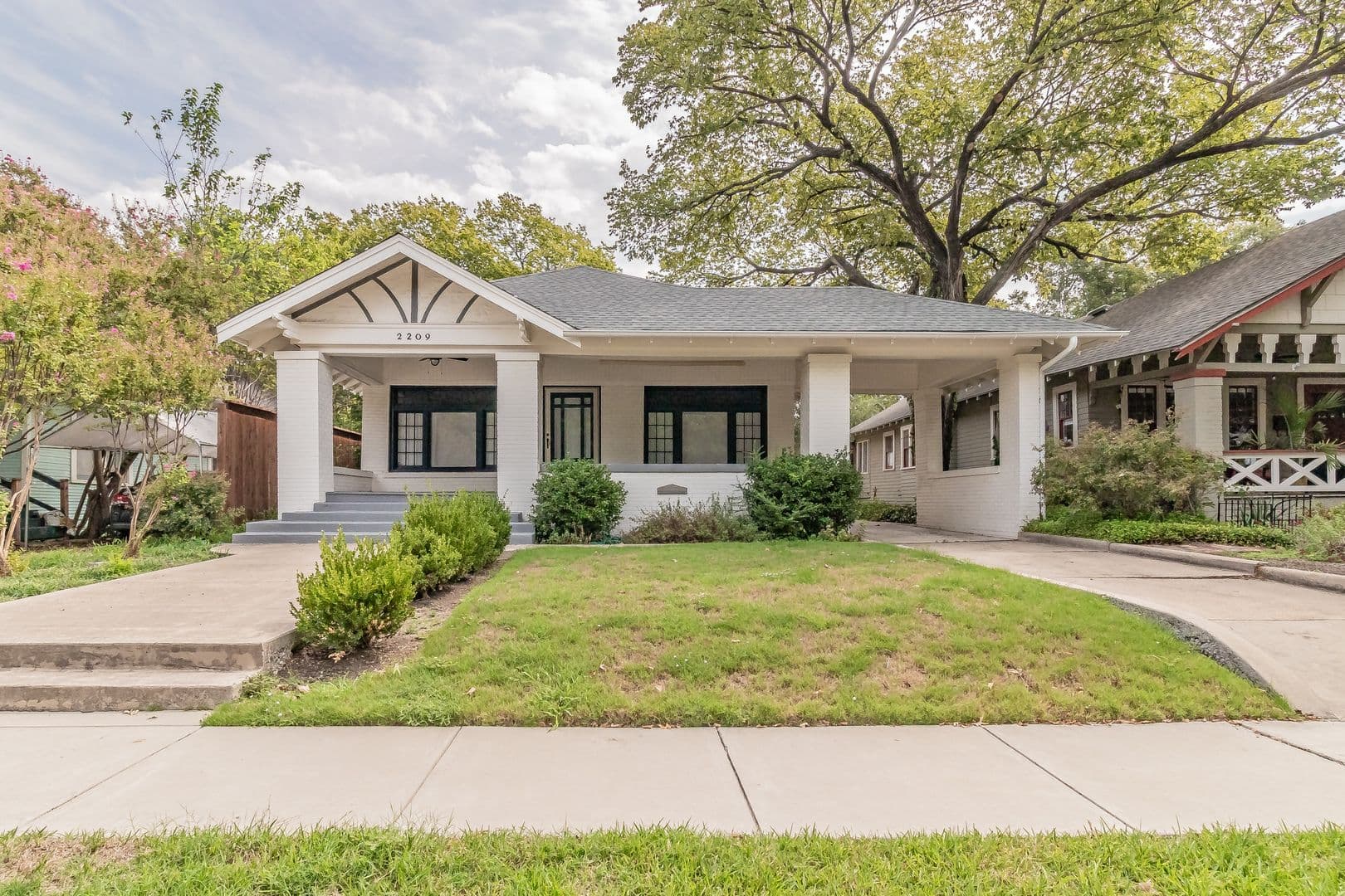 Fort Worth House: 2209 6th Avenue