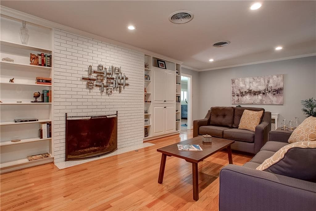 Fort Worth House: 4309 Sarita Drive