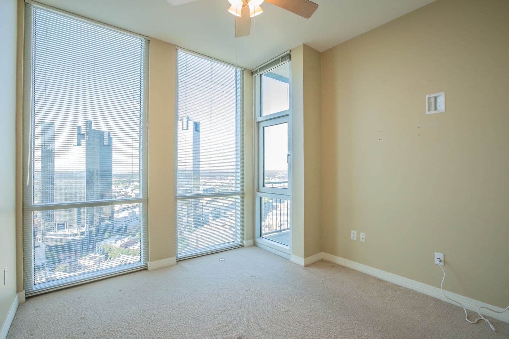 Fort Worth House: 500 Throckmorton St., #2502